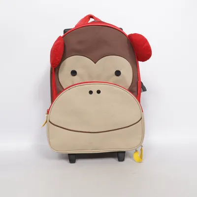 Kabinväska (Brun, Beige, Röd) från Skip Hop