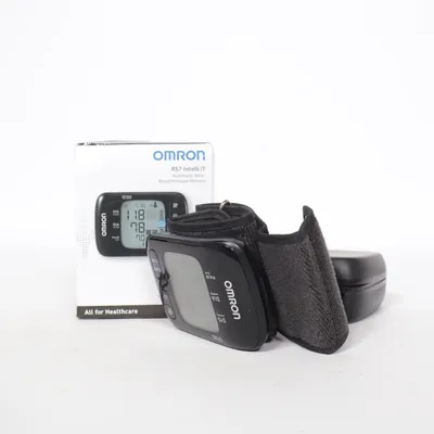 Blood pressure monitor (Rs7 Intelli It) from Omron