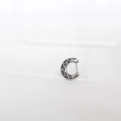 Piercingsmycke (Silverfärgad) Okänd metall