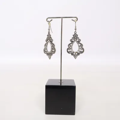 Örhängen (Silverfärgad) Okänd metall