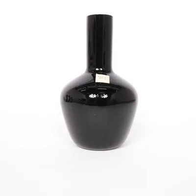 Vase (Black) from Mique