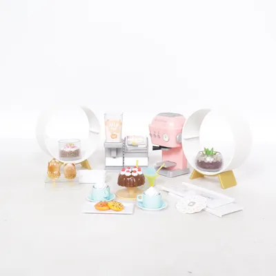 Dockservis (Flerfärgad) från M.G.A