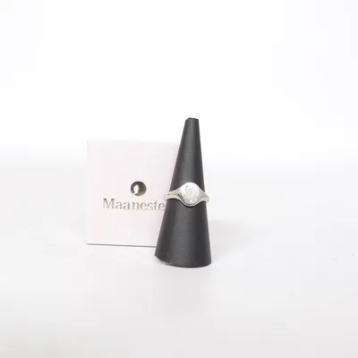Klackring (Silverfärgad) från Maanesten Okänd metall