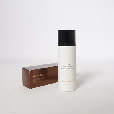 Setting spray (Veil Soft Focus Setting Spray) fra Hourglass