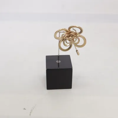 Brosch (Guldfärgad) från Rena Lange Okänd metall
