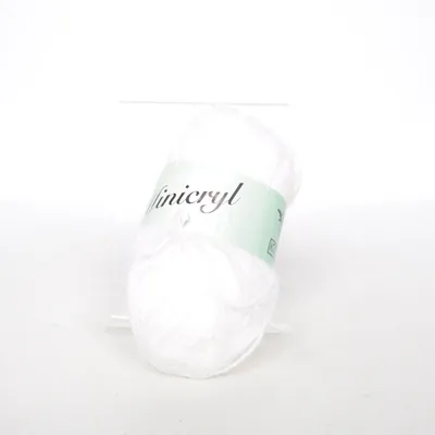 Garn (Vit) från Kinna Textil