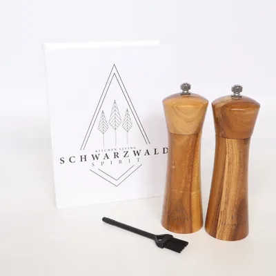 Salt & pepper shakers (Brown) from Schwarzwald Couture