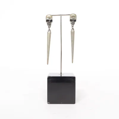 Örhängen (Silverfärgad) Okänd metall