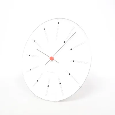 Wandklok (Bankers) van Arne Jacobsen