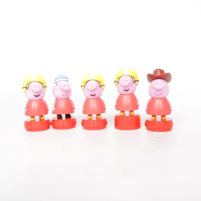 Leksaksfigur (Röd, Gul, Brun, Blå) från Peppa Pig