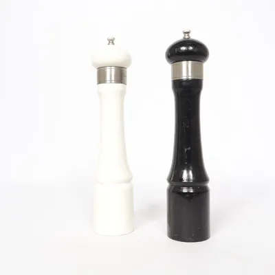 Salt & Pepper grinder (Black, White) from Cado