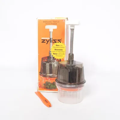 Vegetable chopper (White) from Zyliss