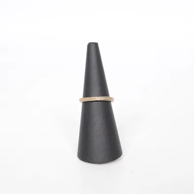 Ring (Geel) Onbekend materiaal