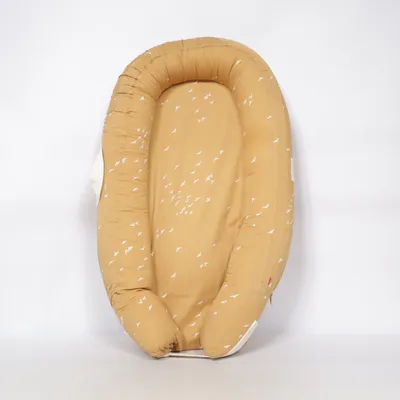 Babynest (Beige, Vit) från Beemoo