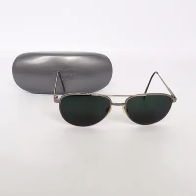 Solglasögon (-1,25 på båda glasen) från Specsavers