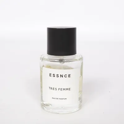 Eau de Parfum (TRES FEMME) från Essnce