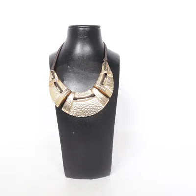 Neck ring (Gold, Black) Unknown metal