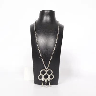 Halsband (Silverfärgad) från Hantverk Tenn Sweden Tenn