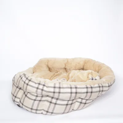 Pet bed (Beige, Multicolored) from Zooplus