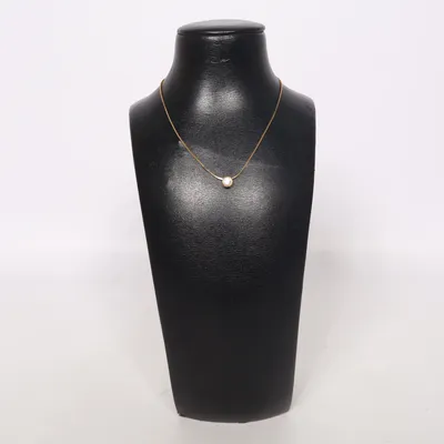 Halsband (Guldfärgad) från Victoria Okänd metall