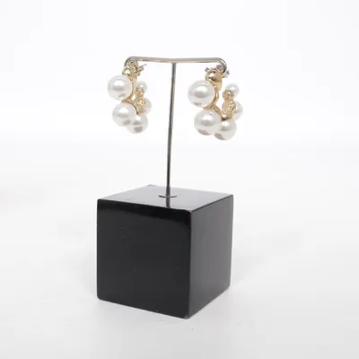 Boucles d'oreilles (Or, Blanc) de Queen Métal inconnu