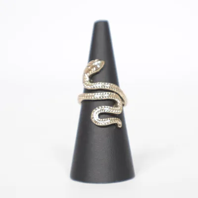 Ring (Silverfärgad) Okänd metall