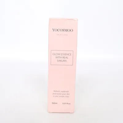 Toner (Glow Essence With Sakura) från Yocosmoo