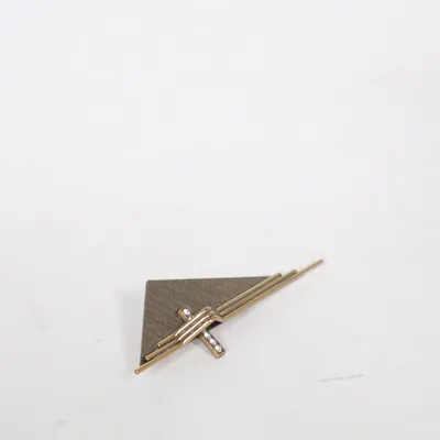 Broche (Or) Métal inconnu