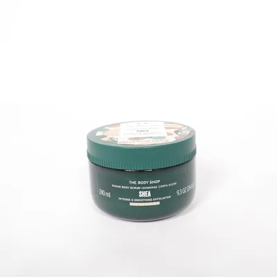 Kroppsskrubb (Shea Sugar Body Scrub) från The Body Shop