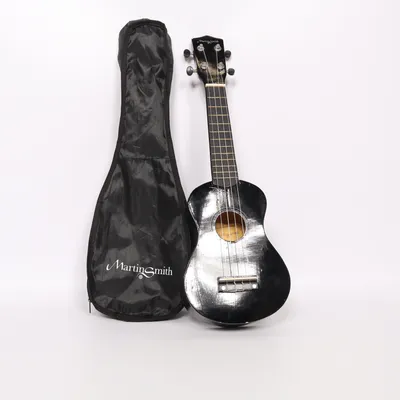 Ukulele (Sort) fra Martin Smith