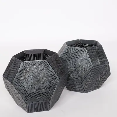 Ljuslykta (Svart) från Tom Dixon
