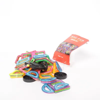 Construction set (Multicolored) from Magna-Tiles