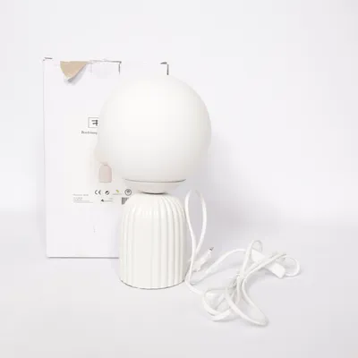 Bordlampe (Globe) fra Ivars i Lanna