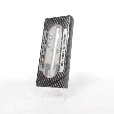 Radio (Silverfärgad) från FM Radio