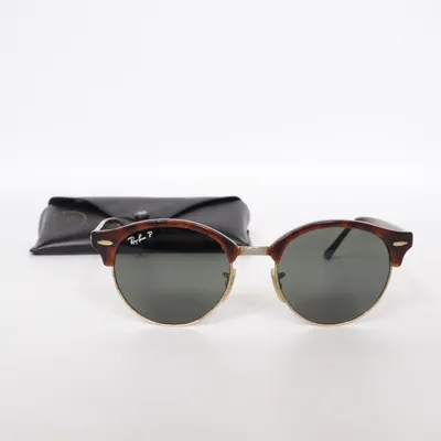 Solglasögon (RB 4246) från Ray-Ban