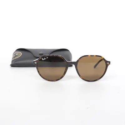 Solglasögon (RB 4336) från Ray-Ban