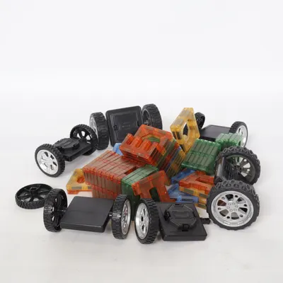 Construction set (Multicolored) from Magformers