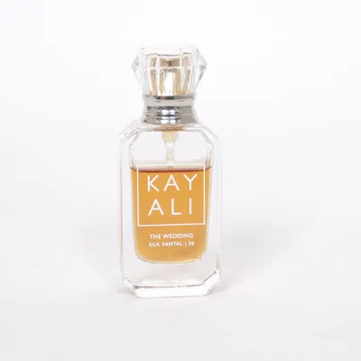 Eau de Parfum (The Wedding Silk Santal 36) van Kayali
