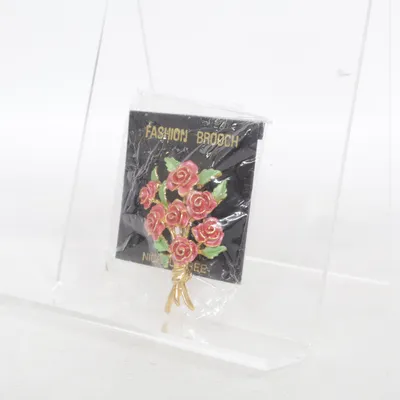 Brosch (Rosa, Grön, Guldfärgad) från Fashion Brooch Okänd metall