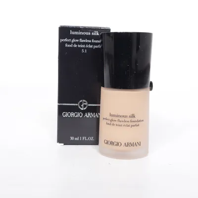 Foundation (5.1 luminous silk) från Giorgio Armani