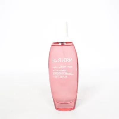 Brume corporelle (Eau Vitaminée Pulsation Berry) de Biotherm
