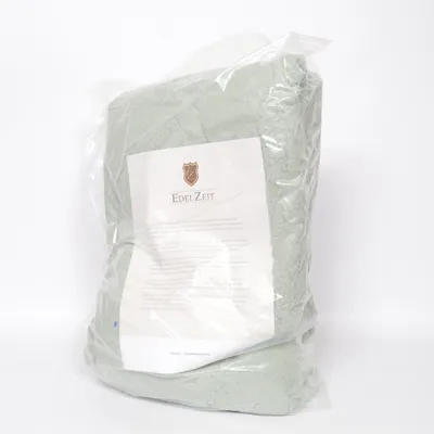 Blanket (Green) from Edel Zeit