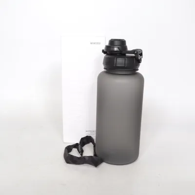 Bouteille d'eau (Noir) de Mameido