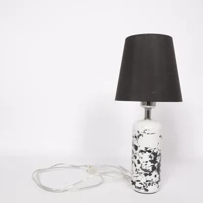 Bordlampe (Sort, Hvid) fra Globen Lighting