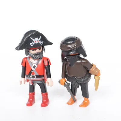 Speelgoedfiguur (Zwart, Rood) van Geobra