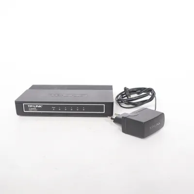 Router (TL-SG1005D) från TP-Link