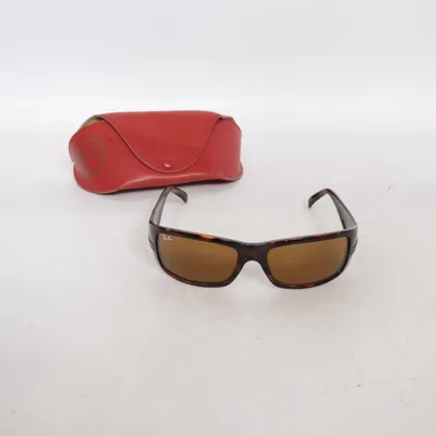 Solglasögon (RB 4069) från Ray-Ban