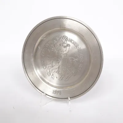 Väggtallrik (Silverfärgad) från Ystad Metall