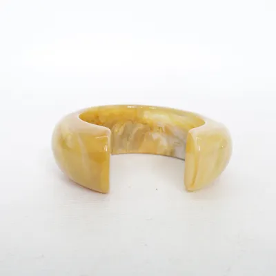 Brassard (Jaune) Métal inconnu