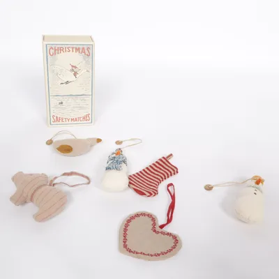 Juldekoration (Maileg Christmas Ornaments - Cotton & Linen - 6 stk) från Maileg